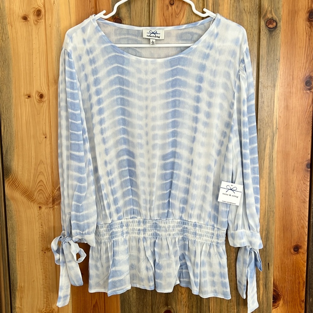 New with tags Twine & String 3/4 sleeve top